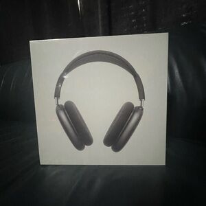 Brand new airpod maxs